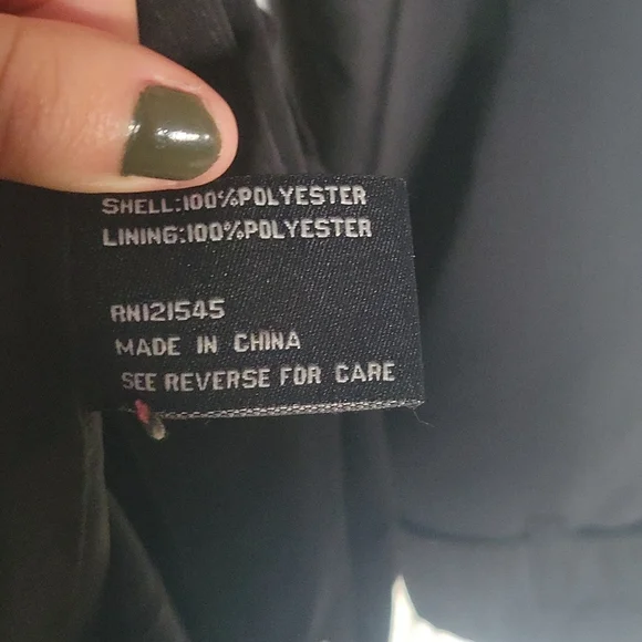 London Fog black raincoat/ trench coat in size small. Belt included - Picture 4 of 4